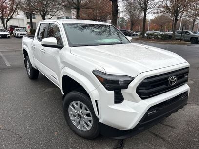 New 2025 Toyota Tacoma SR5