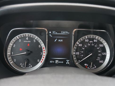 Used 2017 Nissan Titan SV AWD/4WD image 18