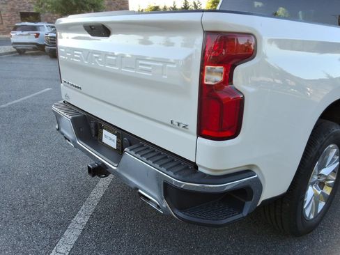 Certified 2019 Chevrolet Silverado 1500 LTZ AWD/4WD image 16
