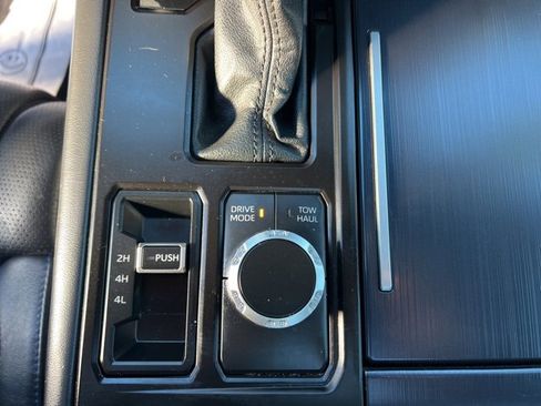 Used 2023 Toyota Tundra Platinum image 31