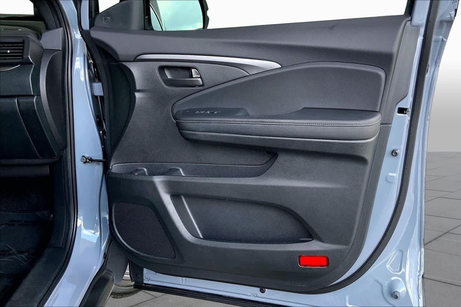 Used 2023 Honda Passport EX-L image 23