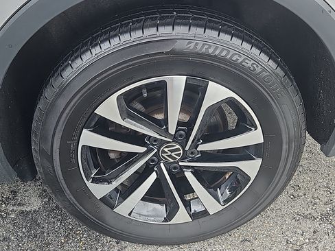Certified 2024 Volkswagen Tiguan S AWD/4WD image 24