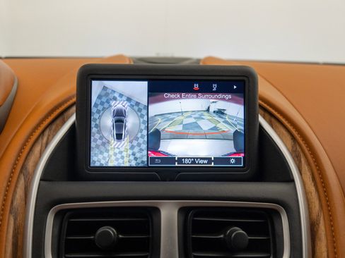 Used 2018 Aston Martin DB11 Coupe RWD image 37
