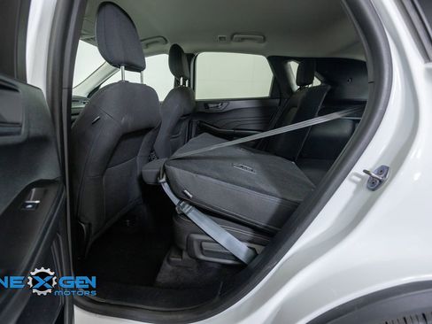 Used 2023 Ford Escape Active AWD/4WD image 30