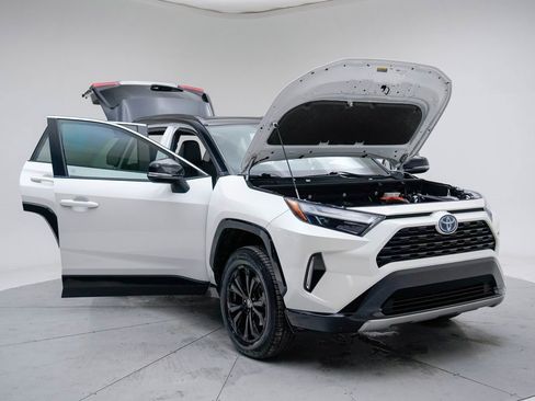 Used 2022 Toyota RAV4 XSE image 15