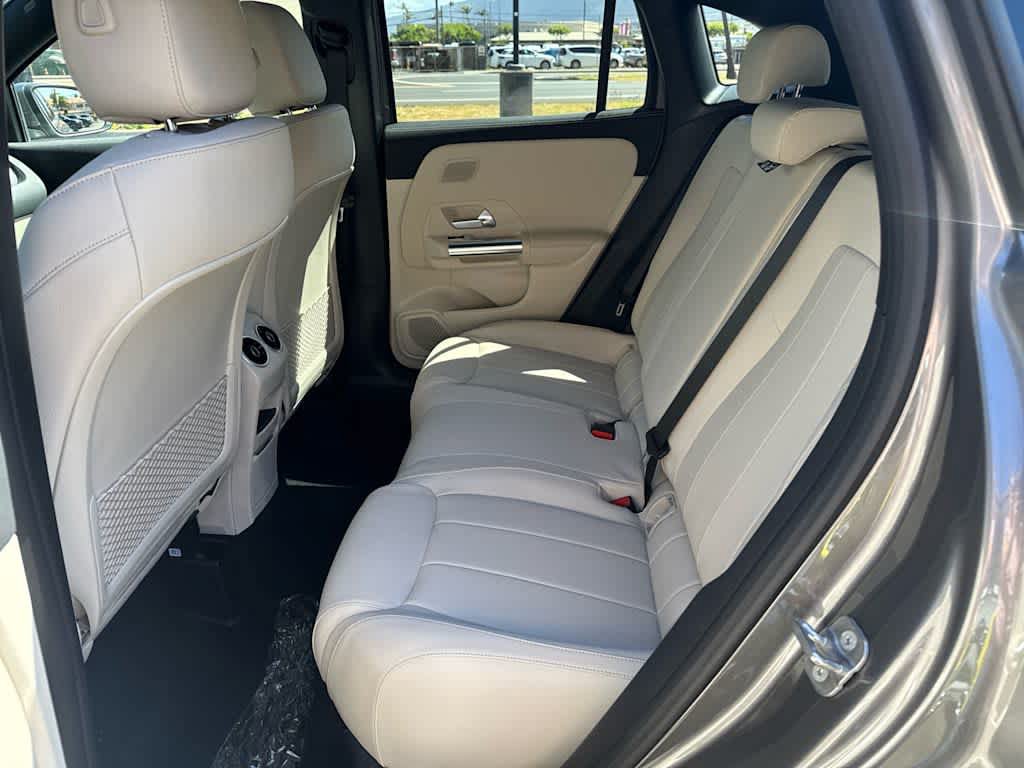 Used 2025 Mercedes-Benz GLA 250 4MATIC image 14