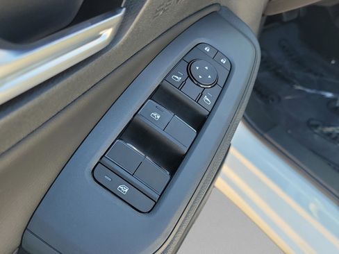New 2026 Nissan Sentra SV w/ SV Convenience Package FWD image 19