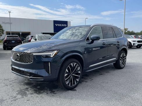 New 2026 Volvo XC90 T8 Plus image 26
