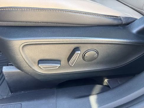 Used 2020 Ford Escape SEL AWD/4WD image 21