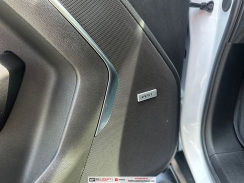 Used 2024 Chevrolet Tahoe Z71 w/ Luxury Package image 18