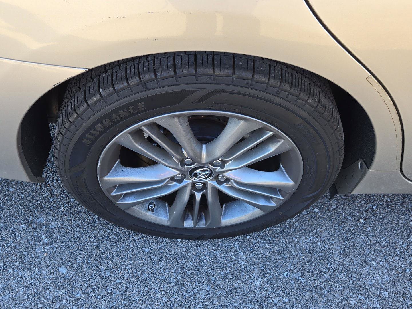 Used 2015 Toyota Camry SE FWD image 10