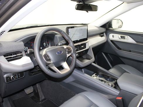 New 2026 Ford Explorer Active RWD image 23