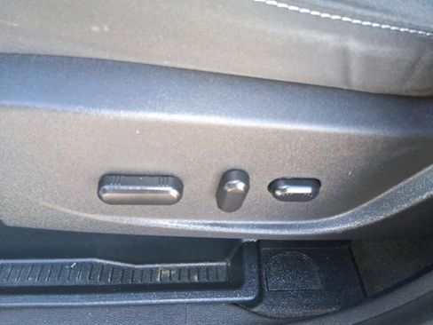 Certified 2018 Ford Escape SE image 15