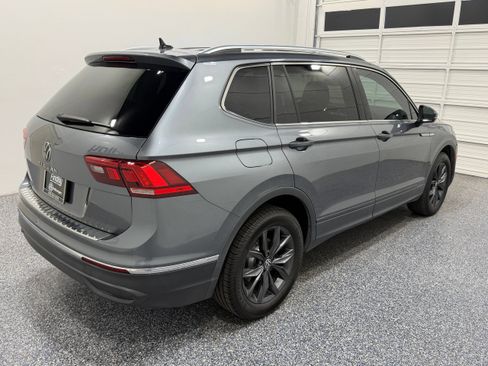 Used 2023 Volkswagen Tiguan SE FWD image 6