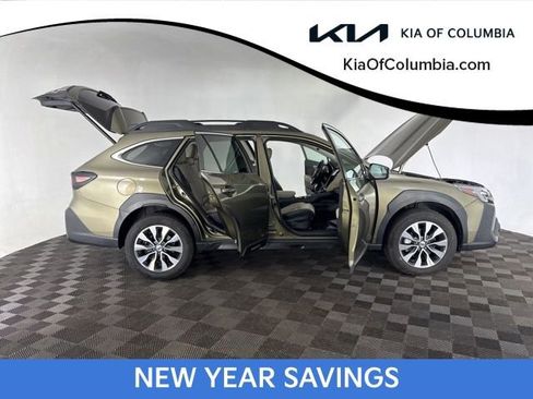 Used 2023 Subaru Outback Limited image 19