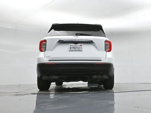 Used 2021 Ford Explorer XLT image 48