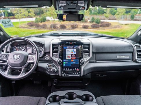 Used 2024 RAM 2500 Big Horn w/ Sport Appearance Package image 20