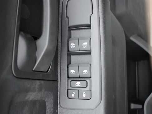 Used 2025 RAM 3500 Tradesman w/ Chrome Appearance Group image 7