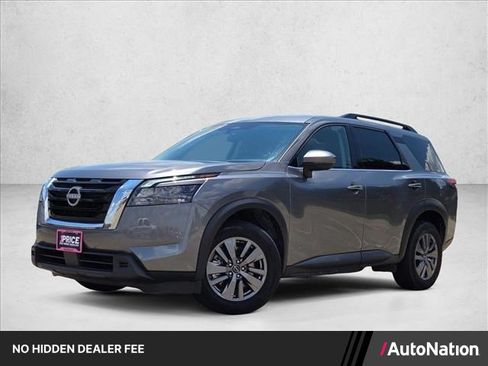 Used 2025 Nissan Pathfinder SV AWD/4WD image 1