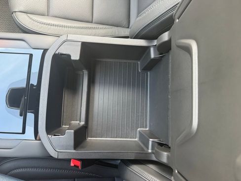 Used 2025 GMC Yukon XL Denali w/ Sun & Power Step Package image 46