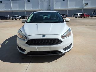 Used 2015 Ford Focus SE FWD video 2