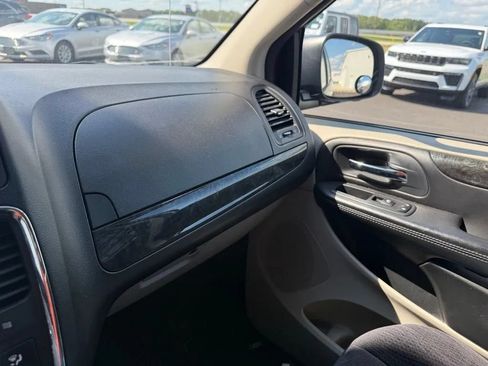 Used 2014 Dodge Grand Caravan SE w/ Quick Order Package 29E SE FWD image 16