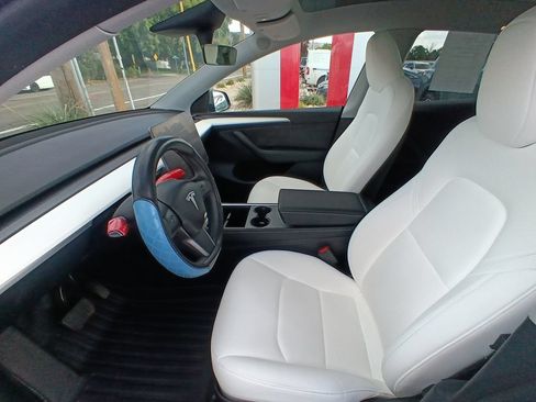 Used 2023 Tesla Model Y Long Range AWD/4WD image 10