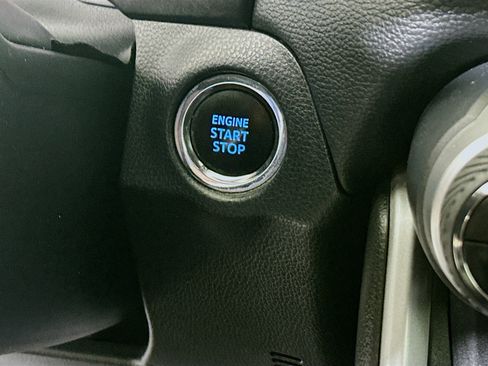 Used 2020 Toyota RAV4 XLE FWD image 20