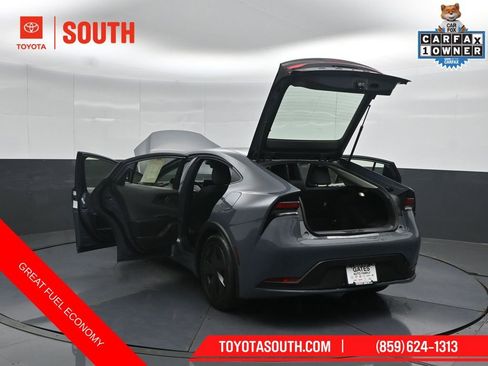 Used 2025 Toyota Prius LE FWD image 56