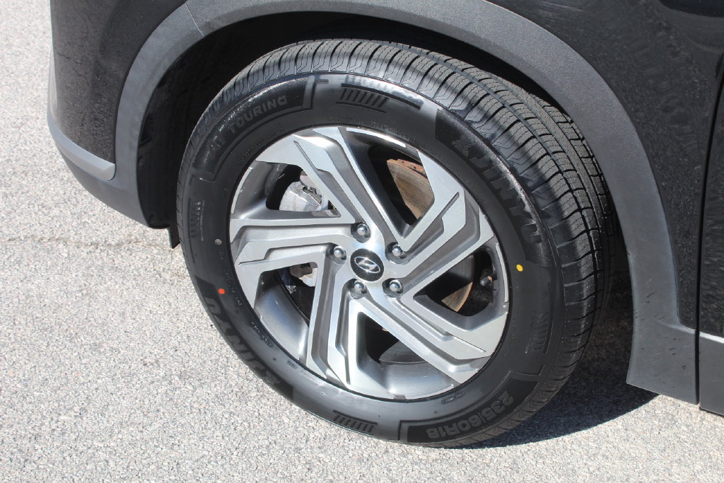 Used 2023 Hyundai Santa Fe SEL FWD image 7