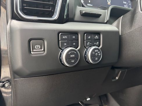 Used 2024 GMC Sierra 2500 Denali w/ Denali Reserve Package image 23