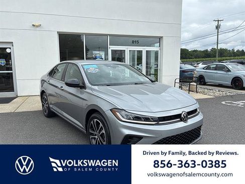 Certified 2025 Volkswagen Jetta Sport FWD image 1