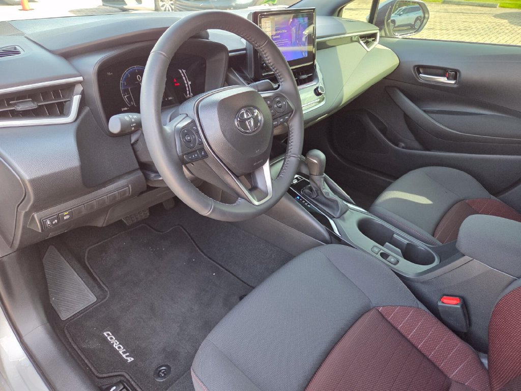 Certified 2026 Toyota Corolla SE FWD image 25