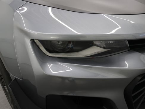 Used 2021 Chevrolet Camaro ZL1 RWD image 22