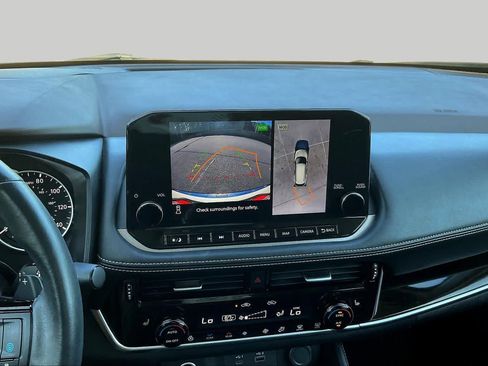 Used 2023 Nissan Rogue SL w/ SL Premium Package FWD image 27