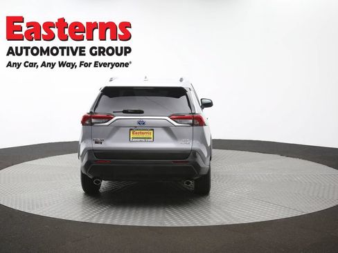 Used 2021 Toyota RAV4 XLE w/ XLE Grade Weather Package AWD/4WD image 39