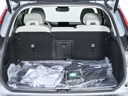 New 2026 Volvo XC60 T8 Ultra w/ Protection Package Premier AWD/4WD image 30