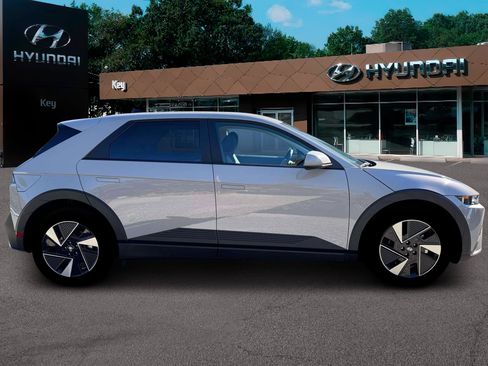 New 2026 Hyundai Ioniq 5 SEL AWD/4WD image 9