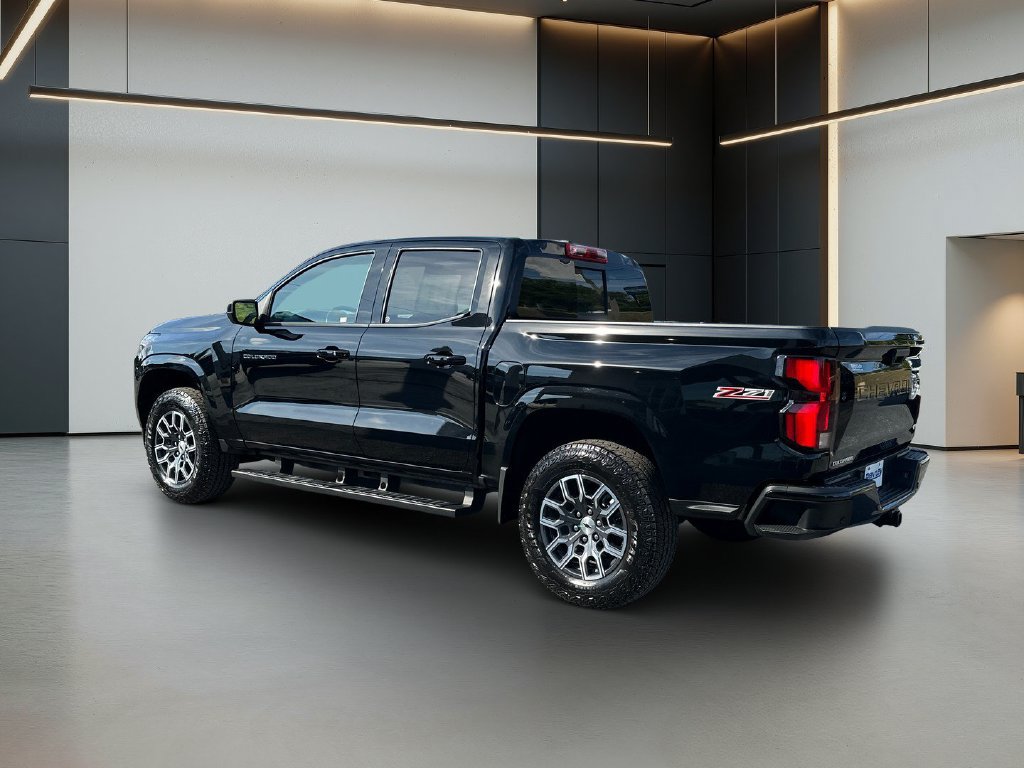 Used 2026 Chevrolet Colorado Z71 AWD/4WD image 3