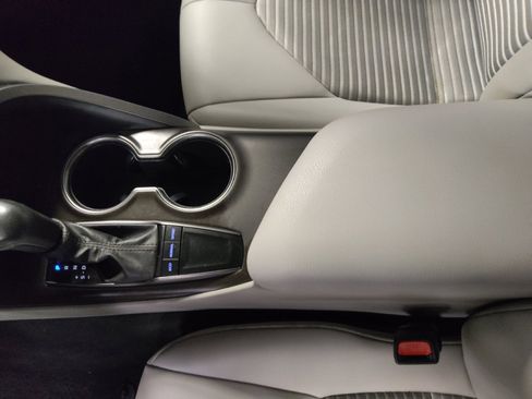 Used 2023 Toyota Camry SE image 25