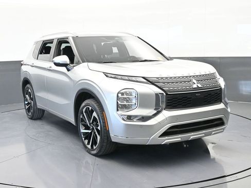 Used 2022 Mitsubishi Outlander SEL image 9