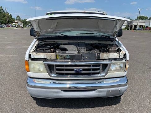 Used 2003 Ford E-250 and Econoline 250 Extended image 2
