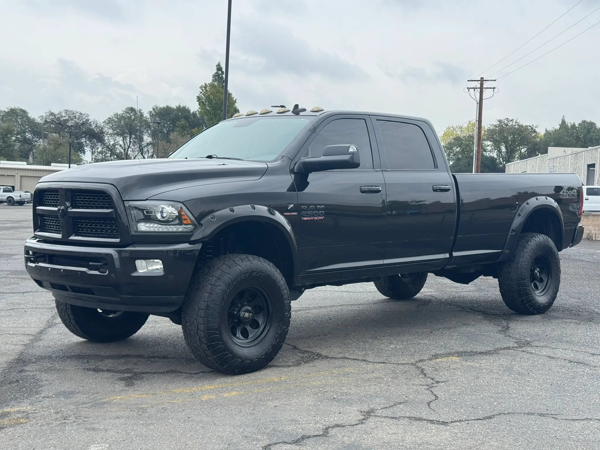 Used 2017 RAM 2500 Laramie w/ Sport Appearance Group AWD/4WD image 2
