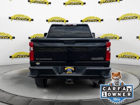 Used 2024 Chevrolet Silverado 2500 High Country w/ Technology Package AWD/4WD image 4