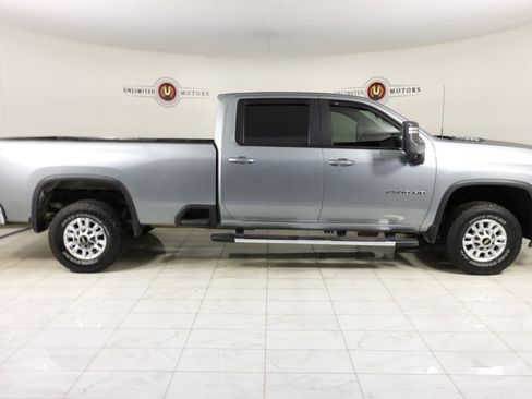 Used 2024 Chevrolet Silverado 2500 LT w/ Convenience Package AWD/4WD image 2