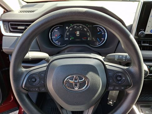 Certified 2025 Toyota RAV4 LE AWD/4WD image 19