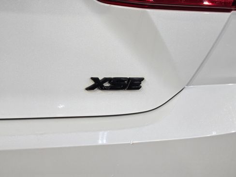 Used 2025 Toyota Camry XSE image 38