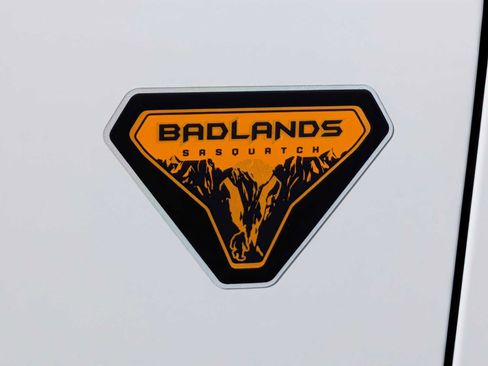 Certified 2024 Ford Bronco Badlands image 13