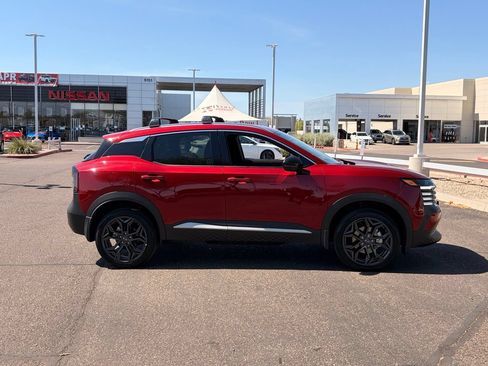 Certified 2026 Nissan Kicks SR FWD image 7