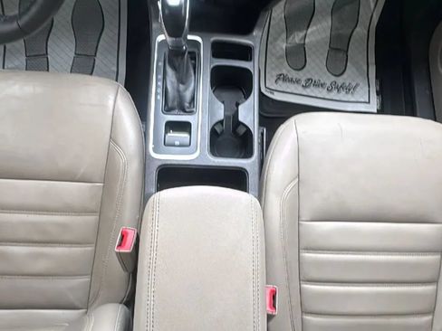 Used 2018 Ford Escape SEL AWD/4WD image 25